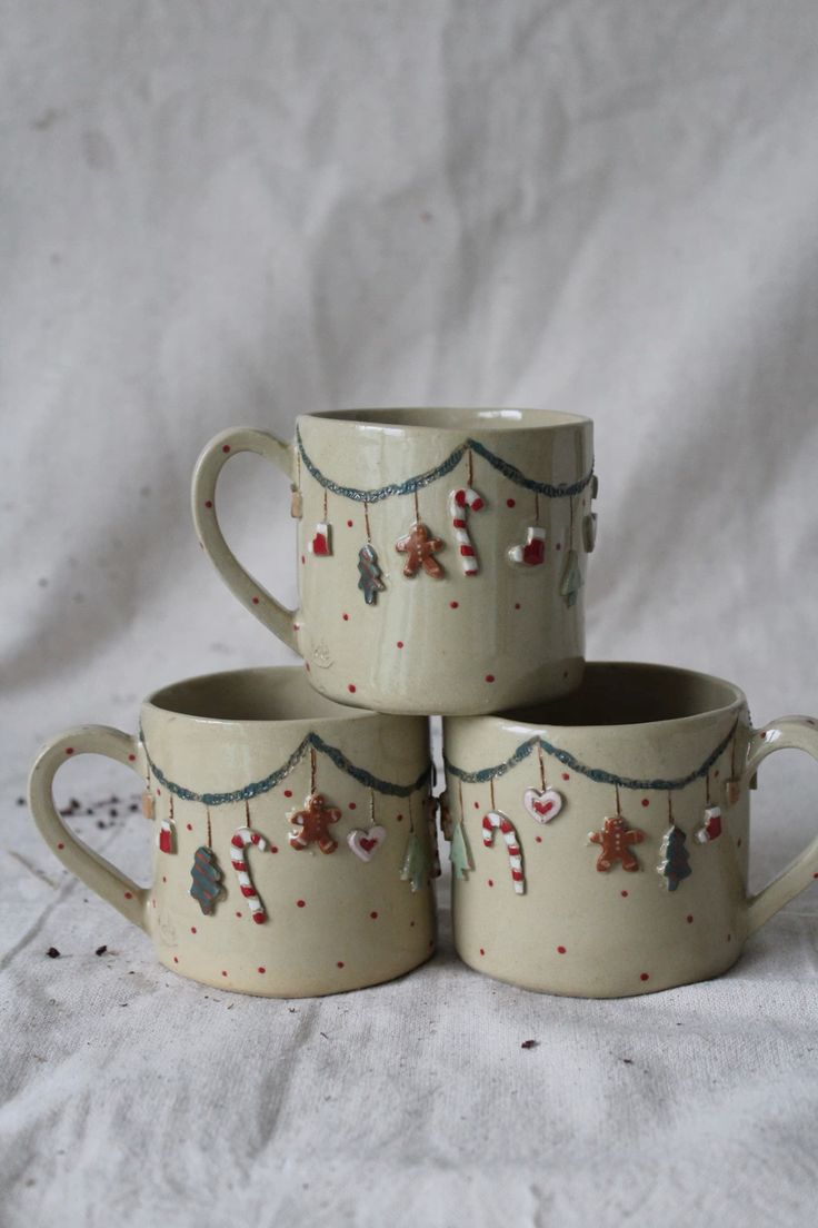 Set of 2 - Handmade Ceramic Mug - Christmas Gift everydayyfinds